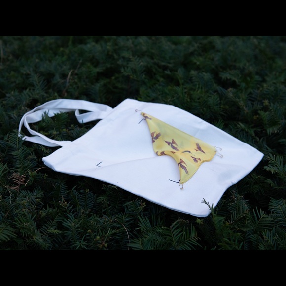 Special white tote with artist design mini silk scarf - Picture 4 of 7